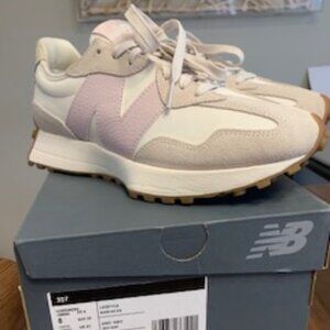 New Balance 327